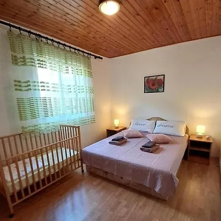 Apartment With Parking Space Zaton, Krka - 24050 Zaton (Sibenik-Knin)